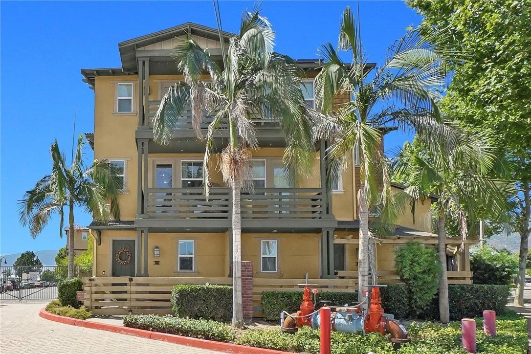 441 S Glendora Avenue — photo
