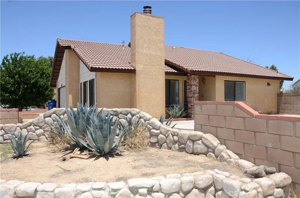 43600 Santa Rosa Circle — photo