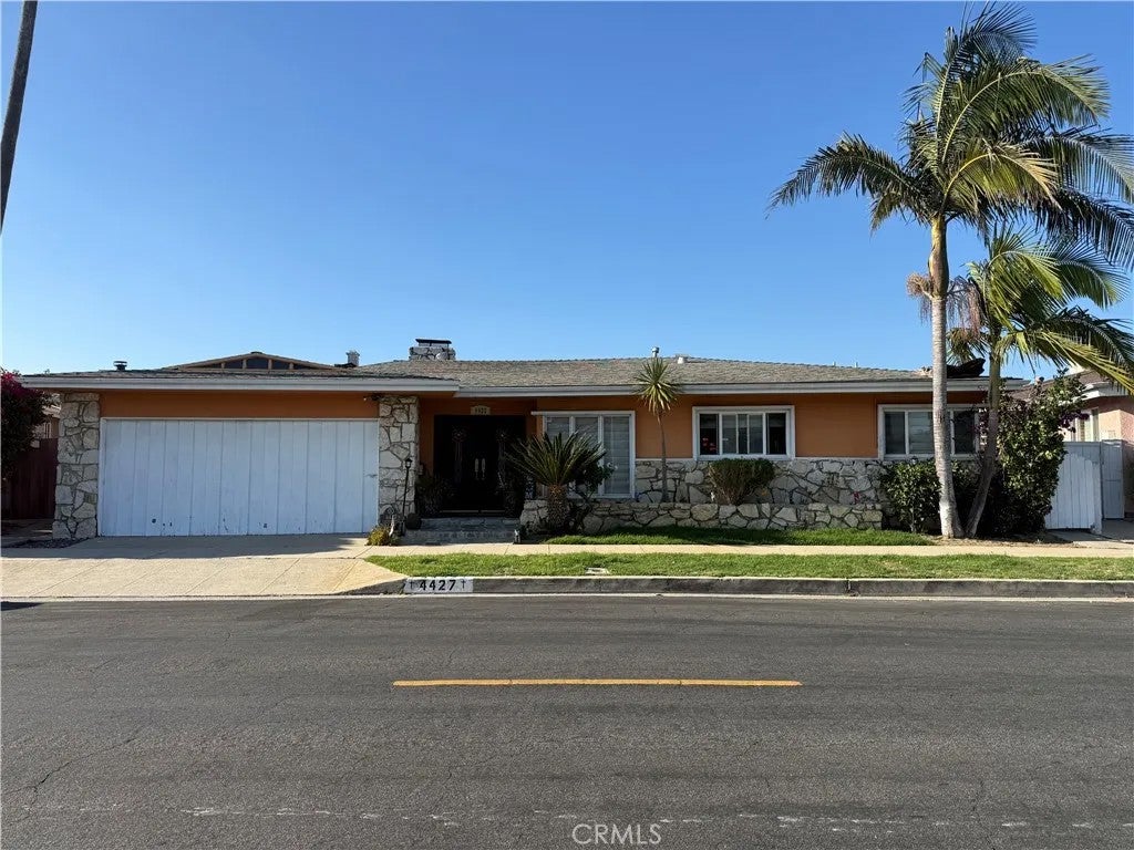 4427 Don Felipe Drive — photo