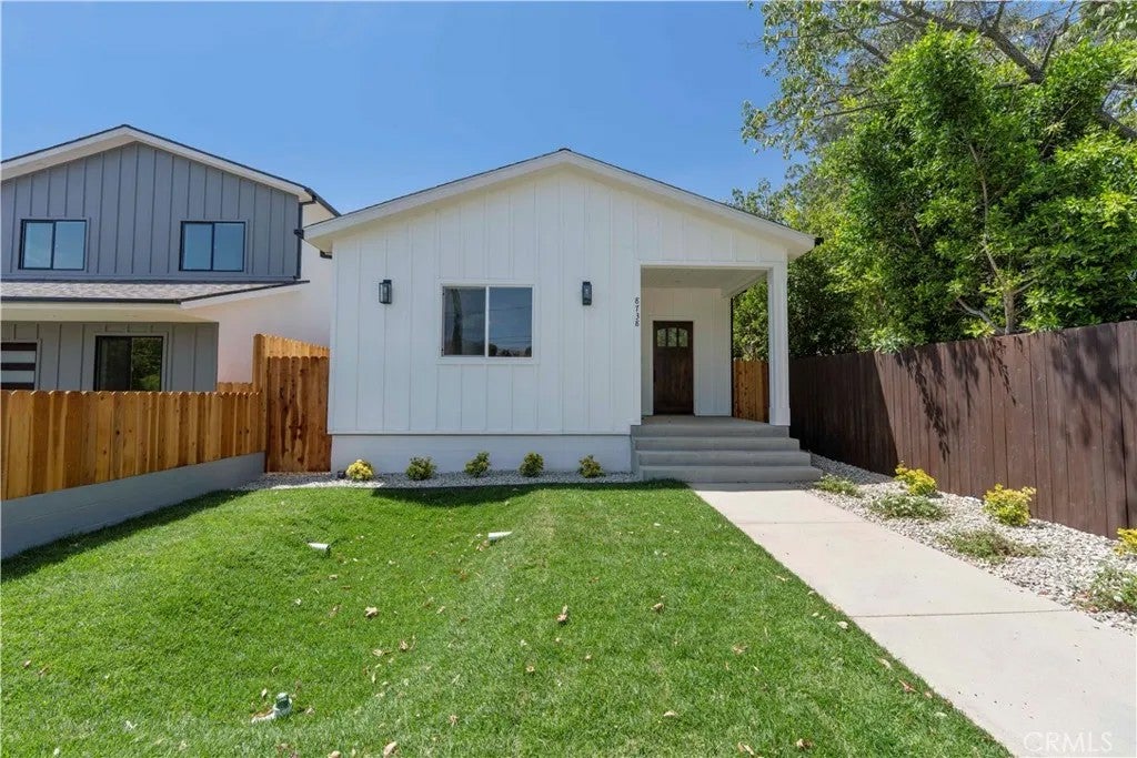 8738 Apperson Street — photo