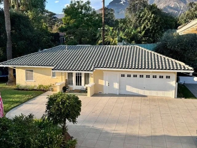 1325 E Altadena — photo