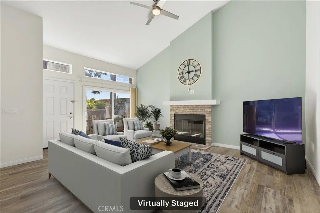 1025 Sheila Court — photo