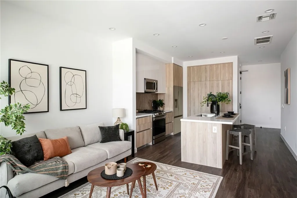 118 Astronaut Ellison S Onizuka Street Unit 207 — photo