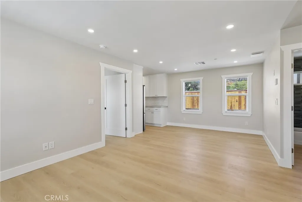 23 E Pine Street, Altadena, CA 91001 — photo 3