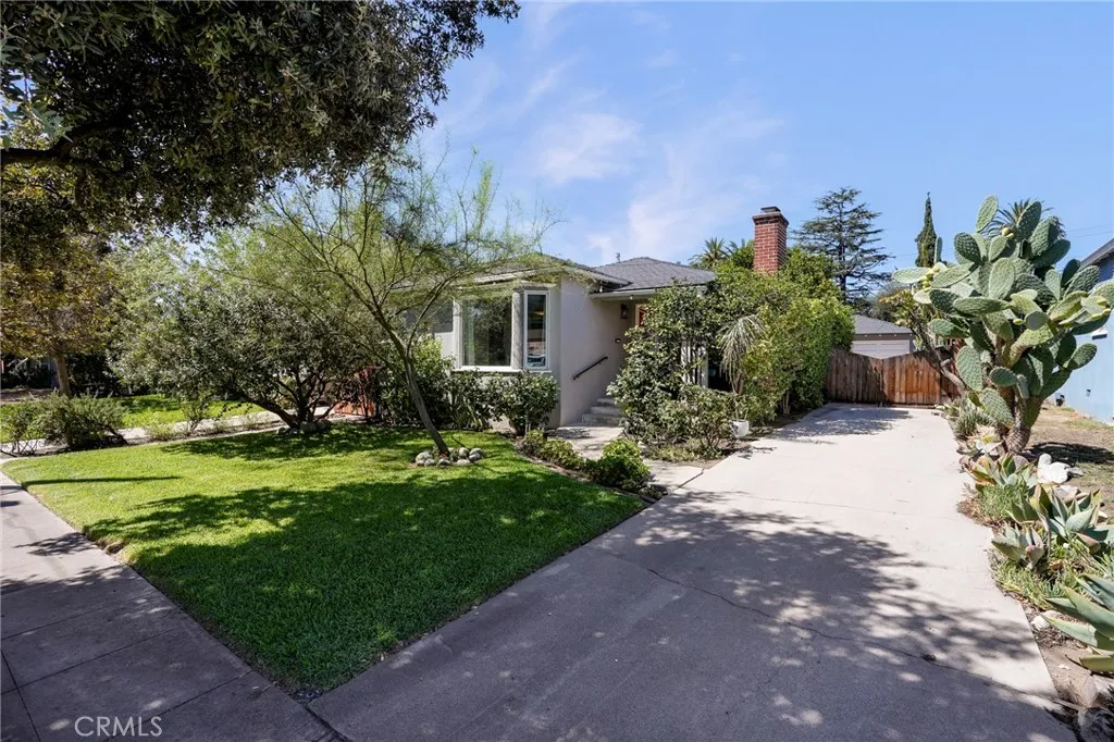 137 N Berkeley Avenue, Pasadena, CA 91107 — photo 2