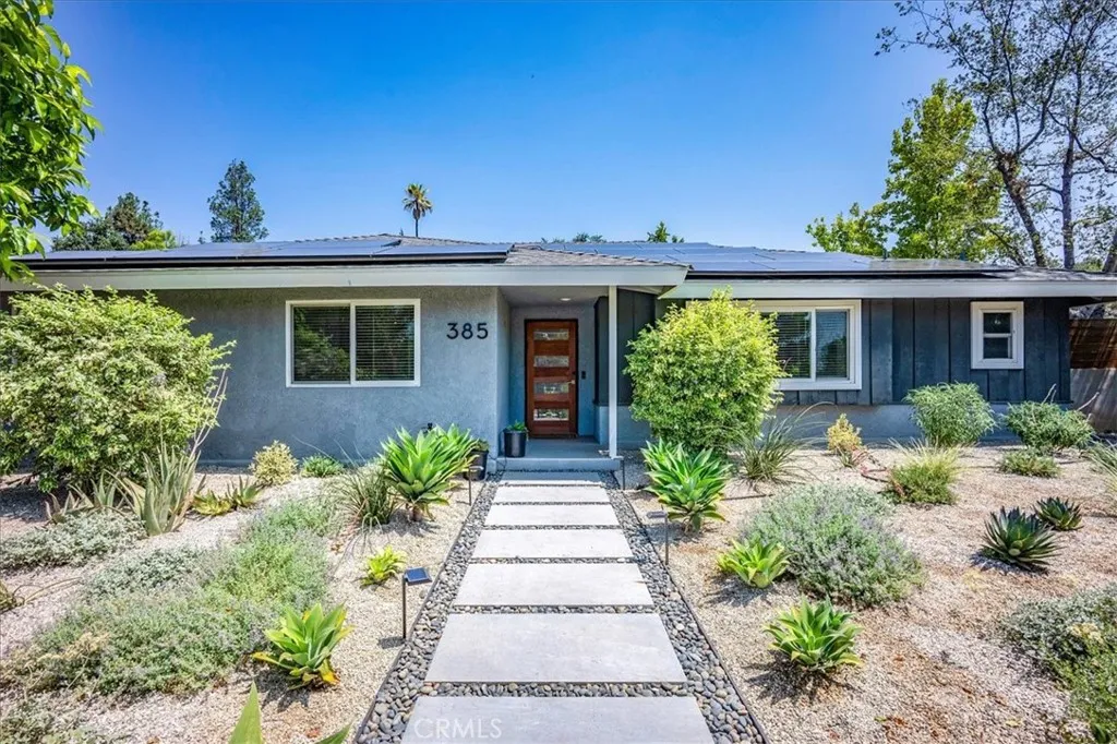 385 E Mendocino Street — photo