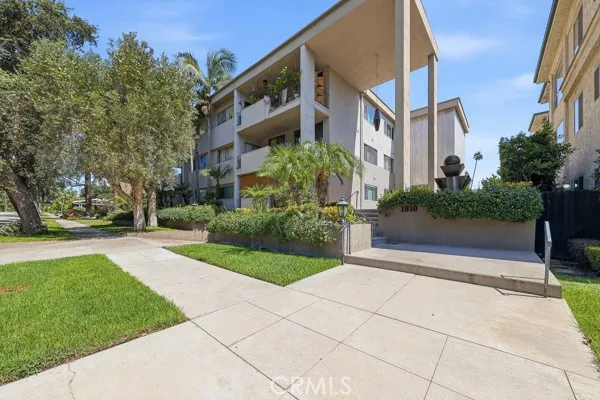 1810 Ramona Unit 33 — photo