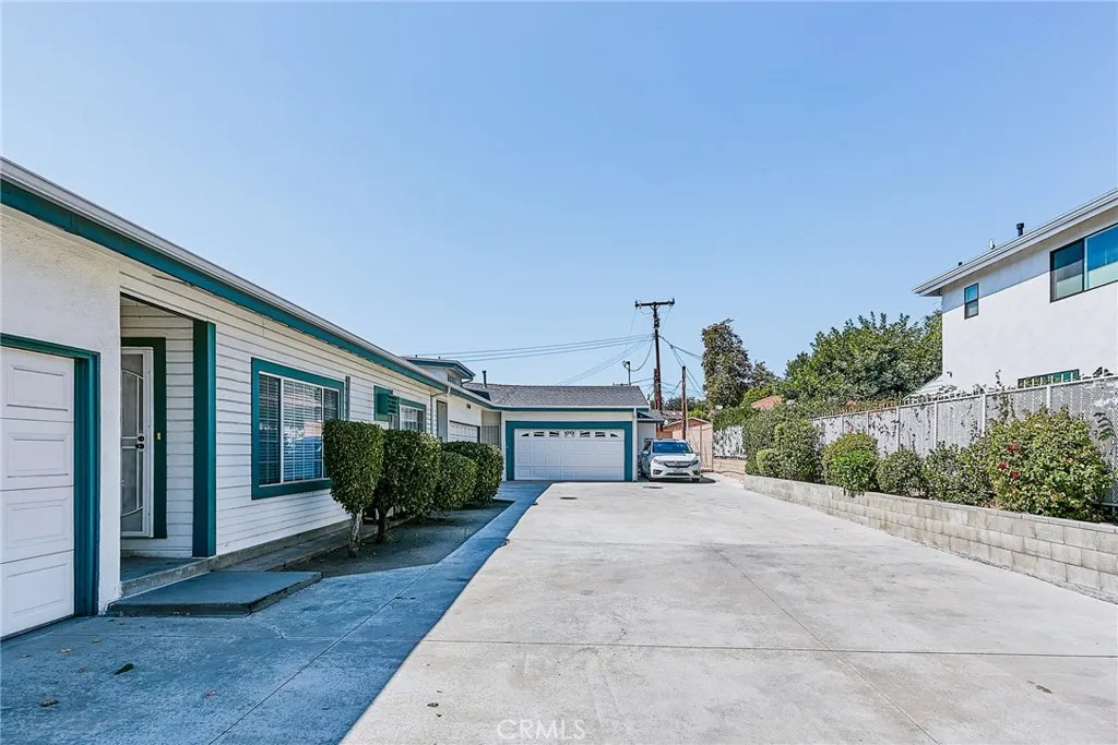 2656 Fairway Avenue Unit 2 — photo