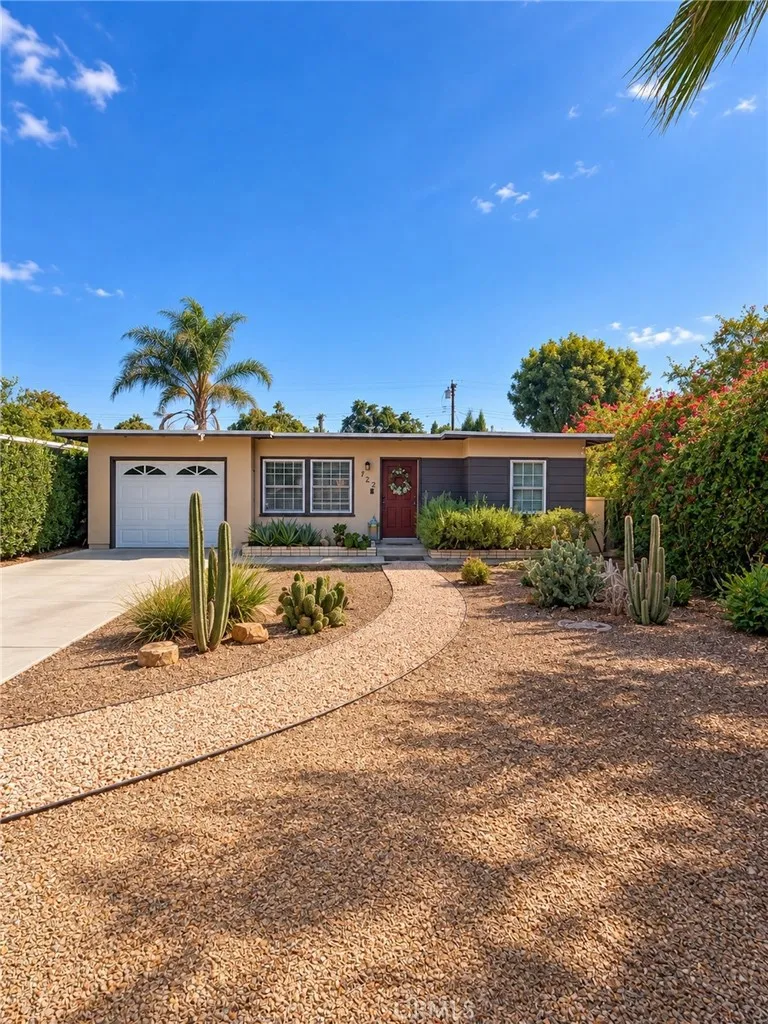 122 E De Anza Circle — photo