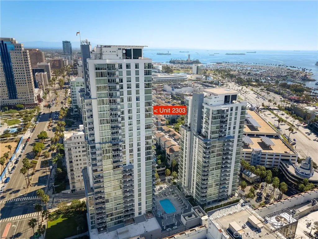 400 W Ocean — photo