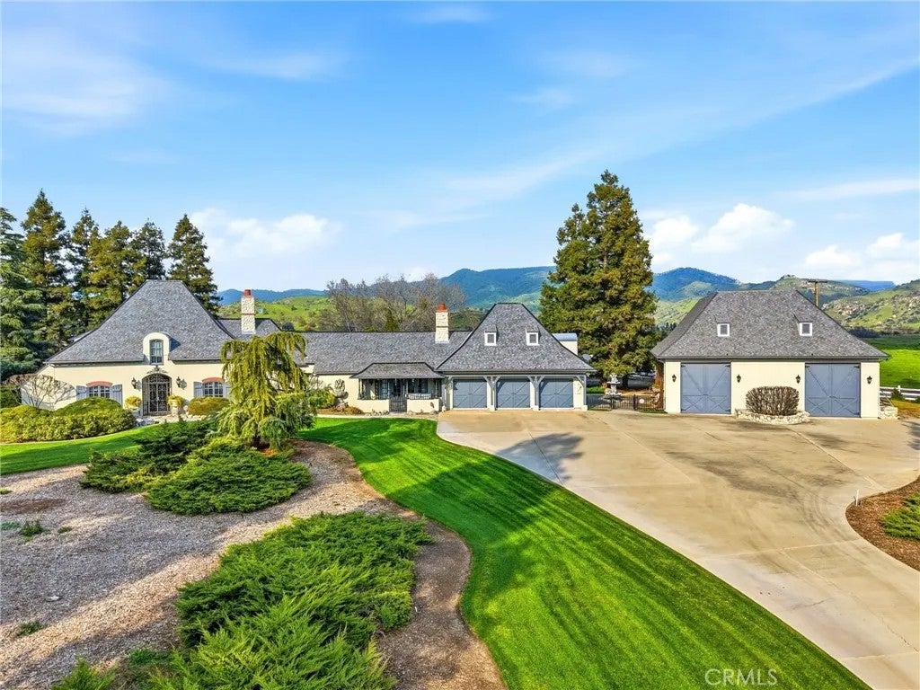 31311 Melanie Court — photo