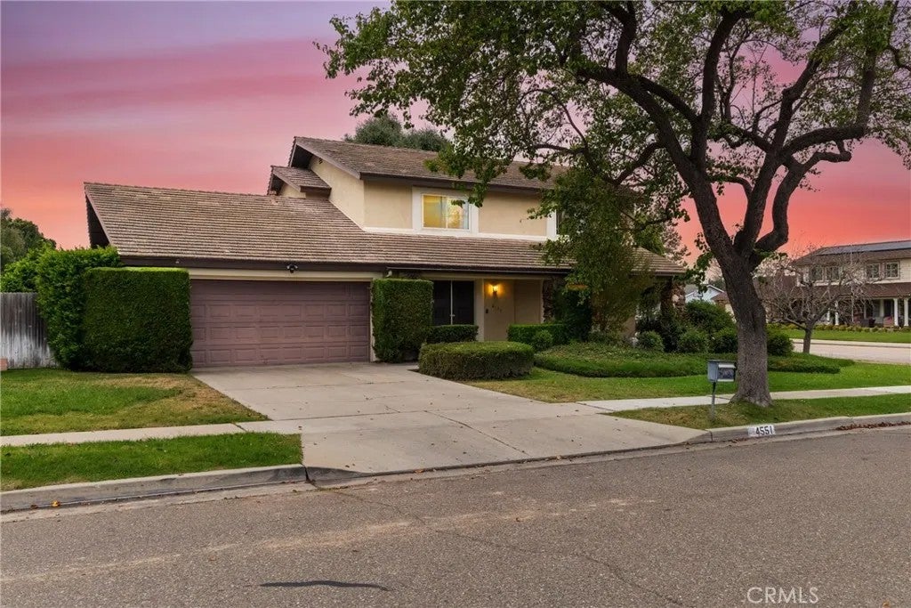 4551 Brighton — photo