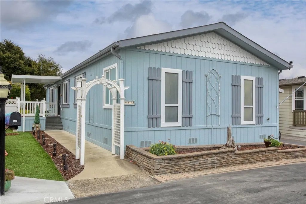 315 Sunrise Terrace — photo