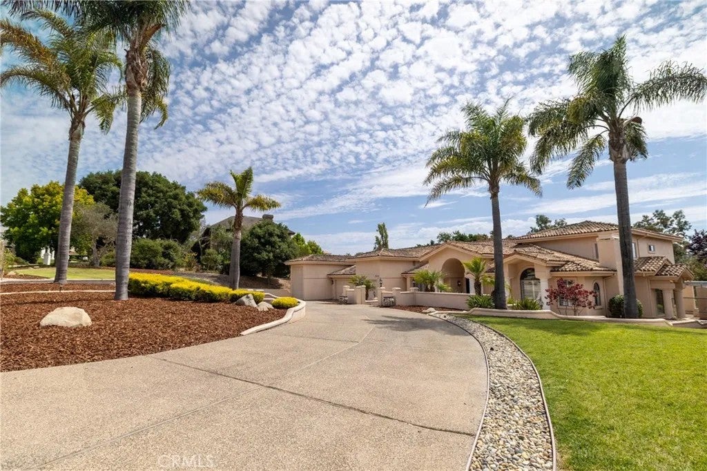 5939 Oakhill Drive — photo