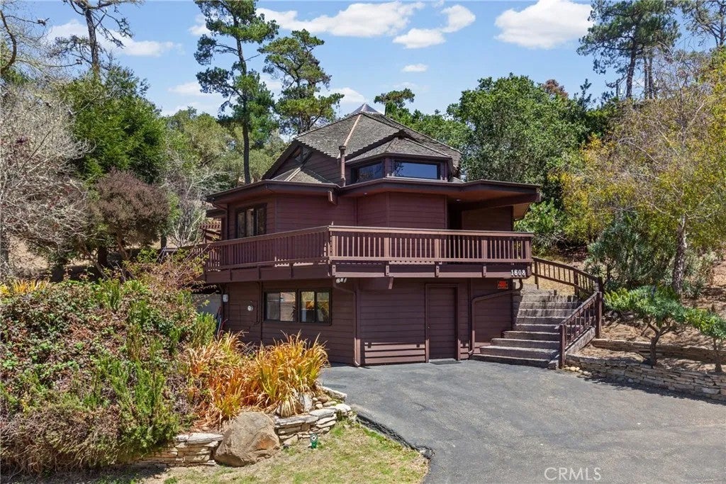 1608 Bradford Rd. — photo