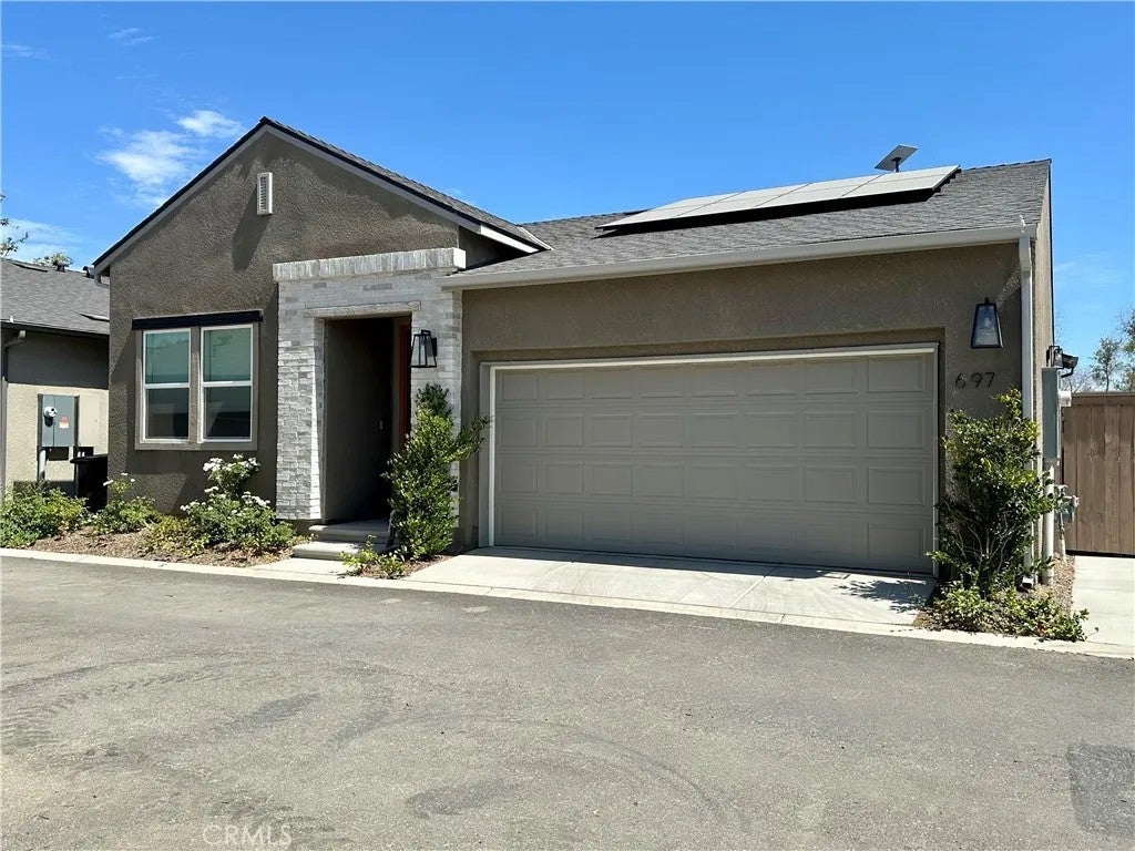697 Grace, Madera, CA 93636 — photo 2