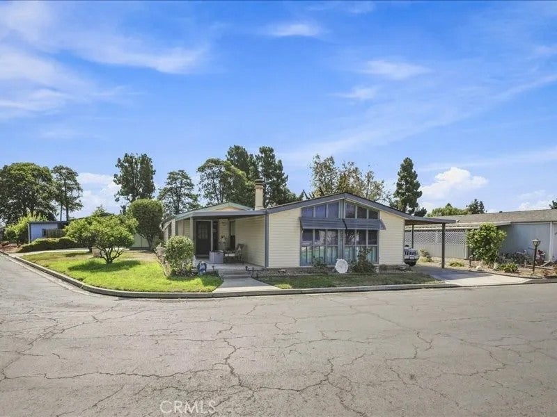 519 W Taylor 293 — photo