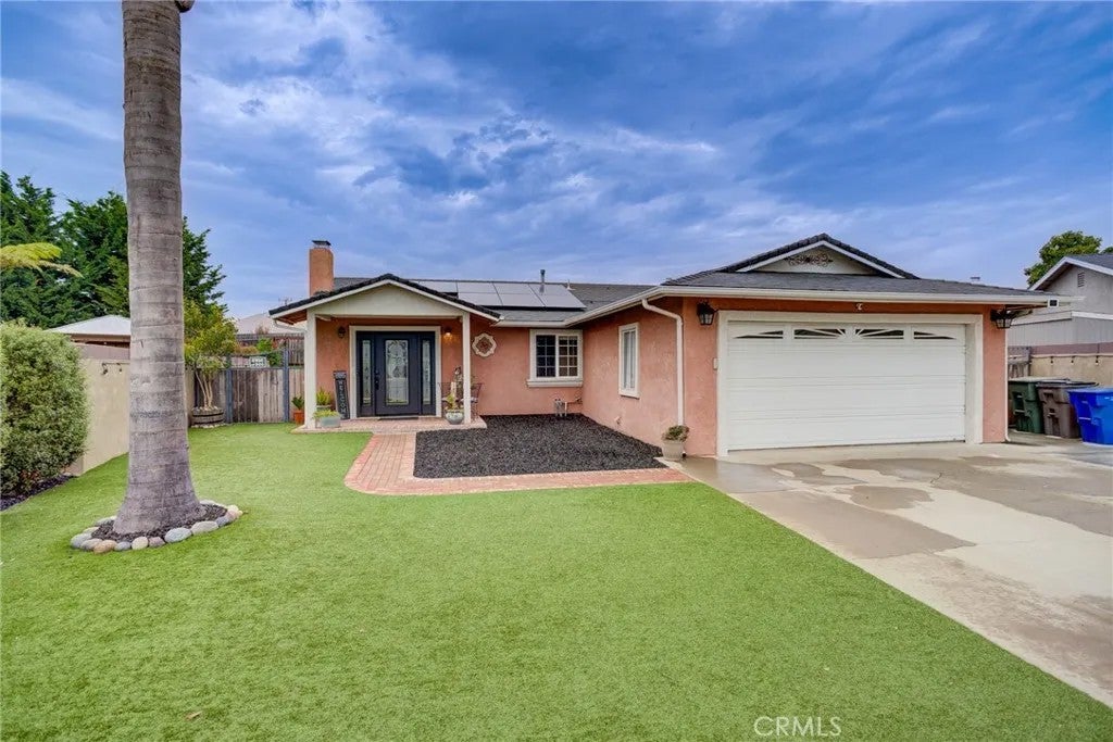 30 Jalama Court — photo