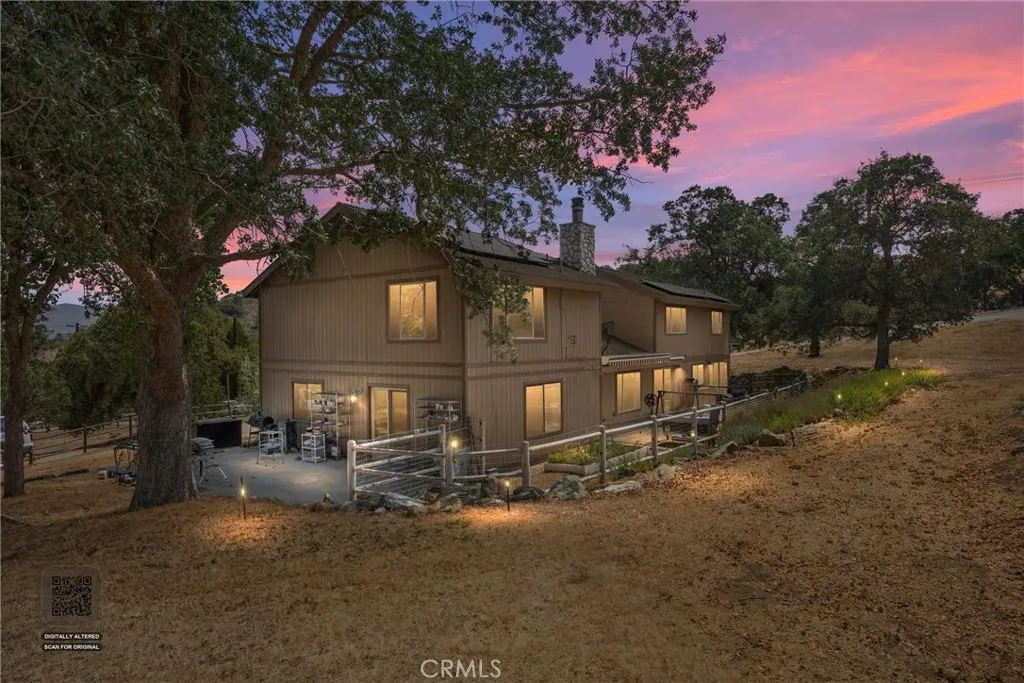 26001 Bear Valley, Tehachapi, CA 93561 — photo 2