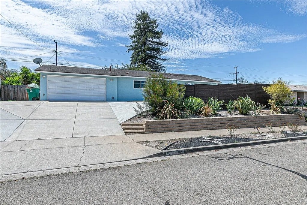 1216 Via Alta — photo