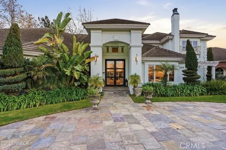 4379 Foxburrow Court — photo
