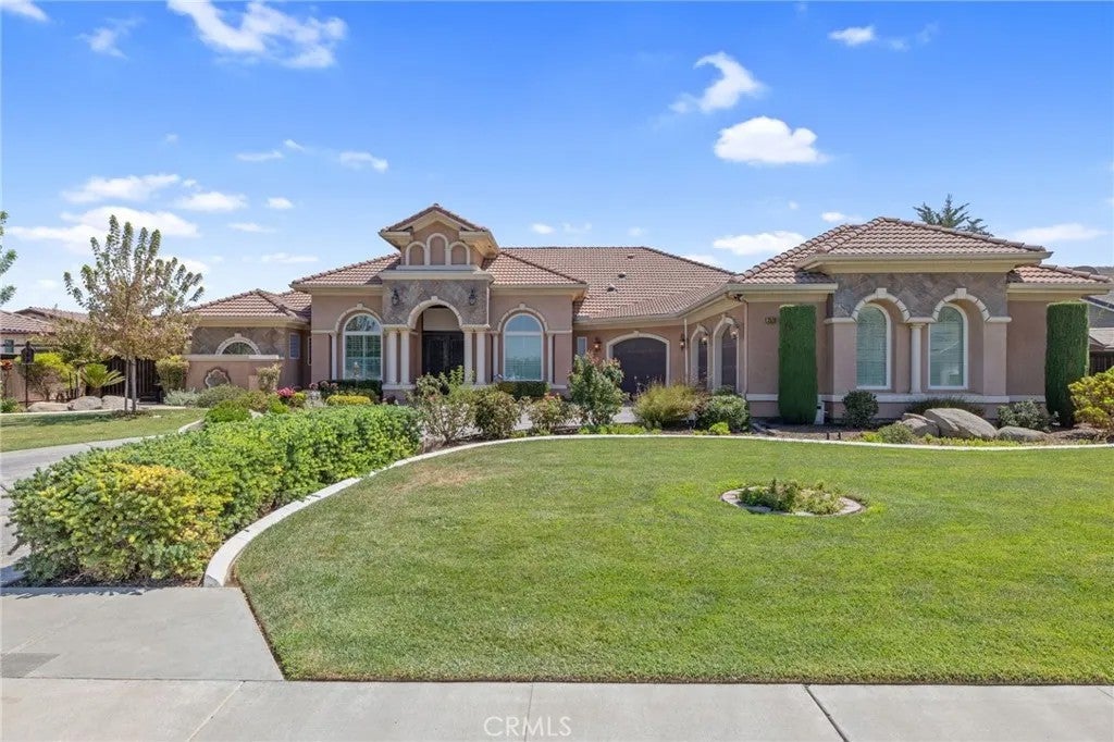 2579 Meadow View — photo