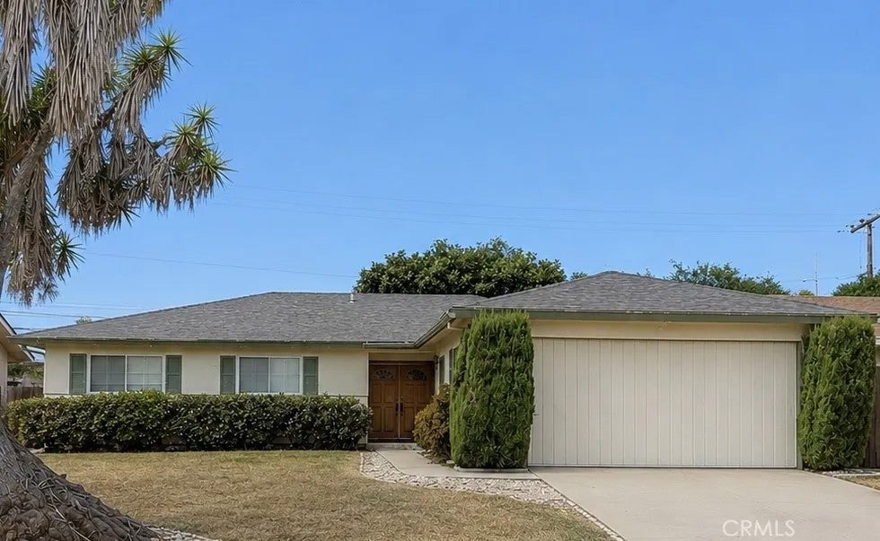 707 La Roda — photo