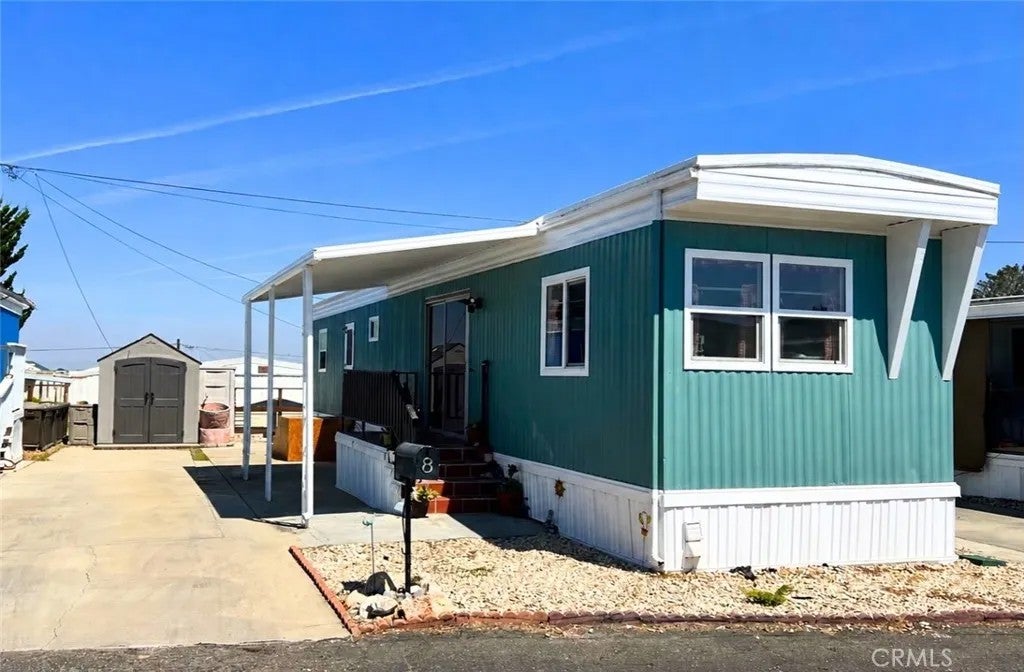 1600 E Clark 8 — photo