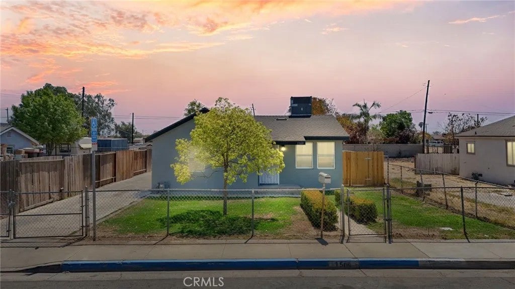 1509 Murdock — photo