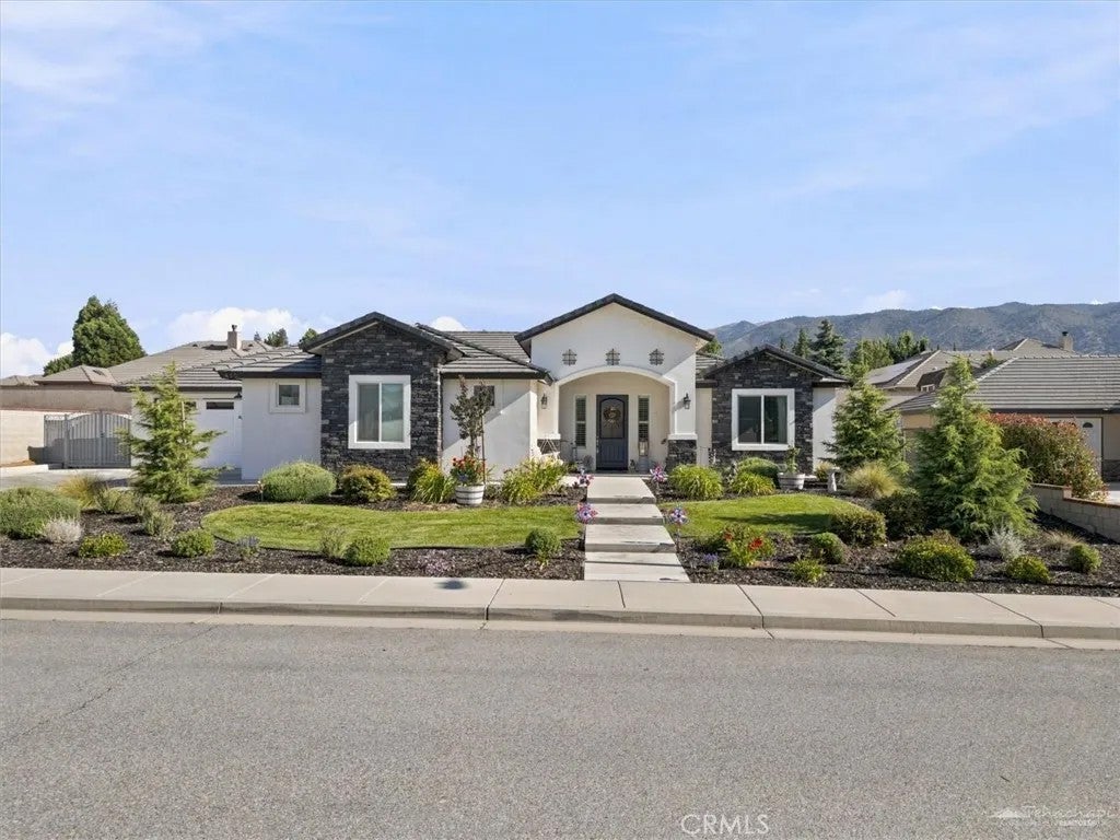 410 Rosehaven — photo