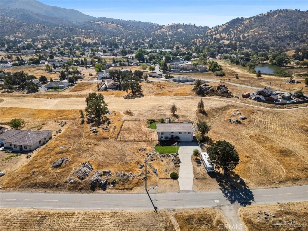28360 Burning Tree Drive, Tehachapi, CA 93561 — photo 3