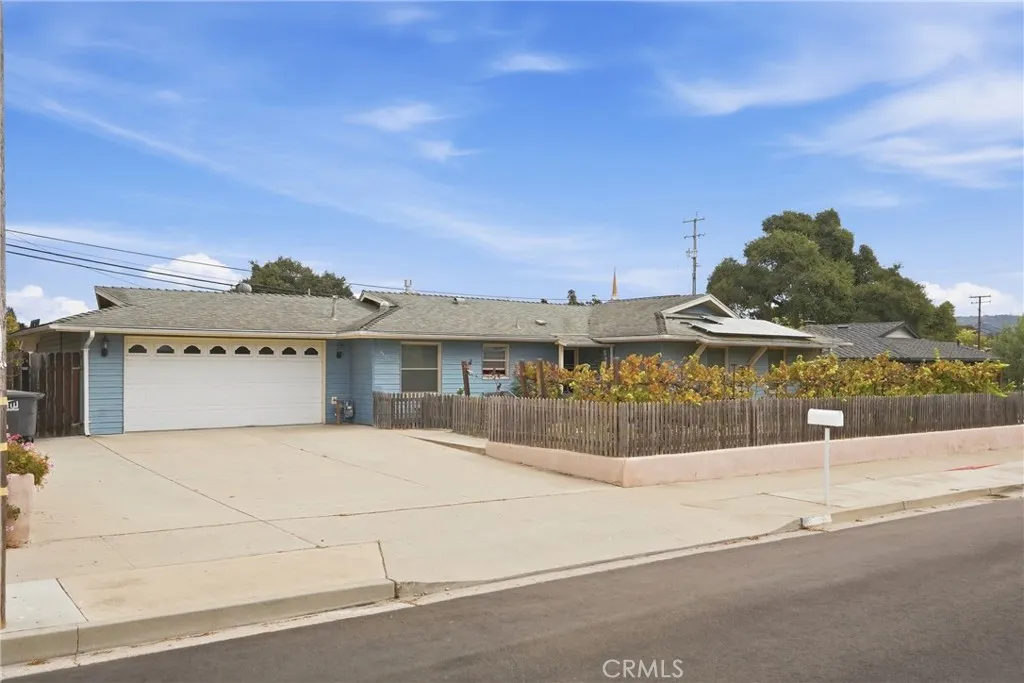 4582 Via Santa Maria — photo