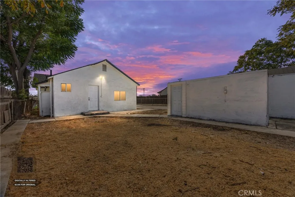 116 E Warren Avenue, Bakersfield, CA 93308 — photo 2