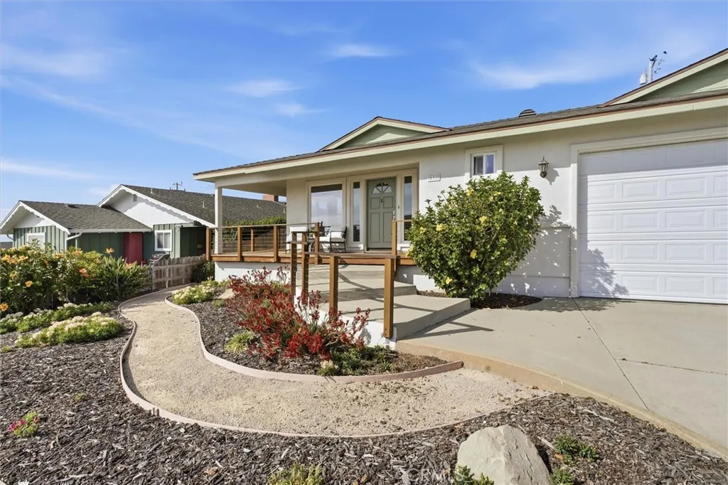 631 Ocean View — photo