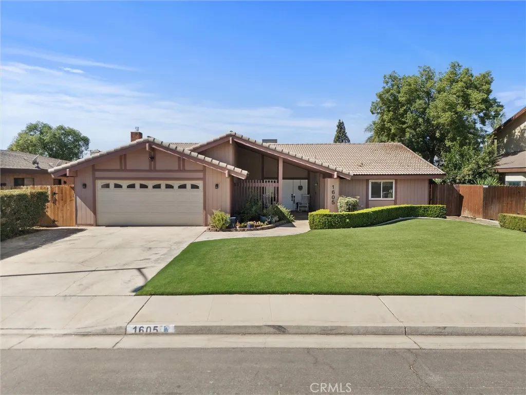 1605 Westbourne Way — photo