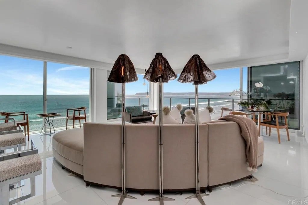 1760 Avenida Del Mundo 504 — photo