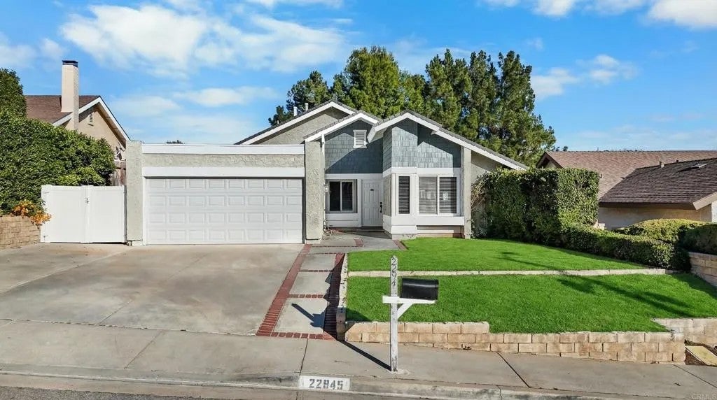 22945 Magnolia Glen Drive — photo