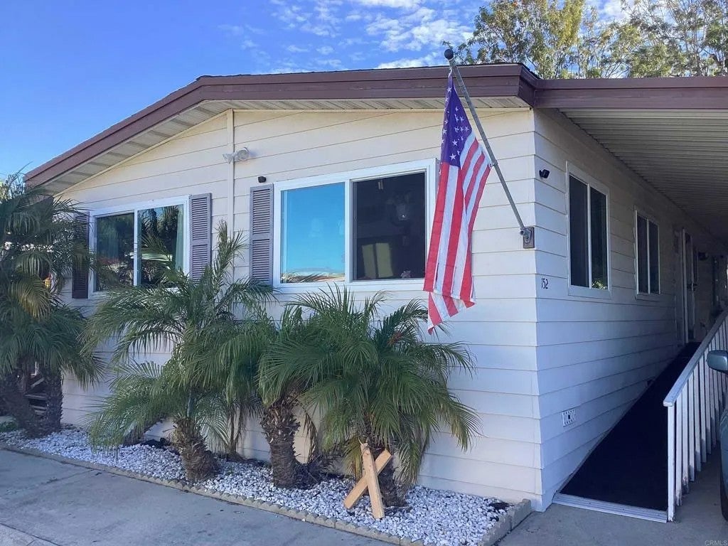 3340 Del Sol 152 — photo
