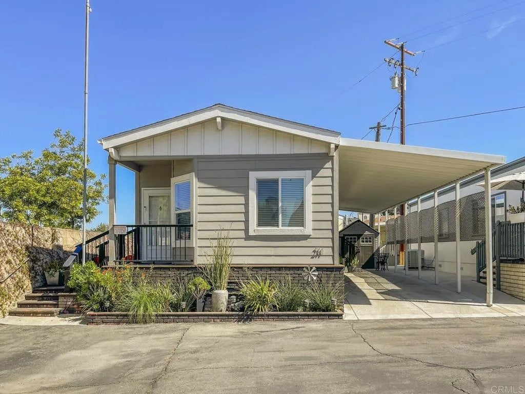 8545 Mission Gorge Rd Spc 211 — photo