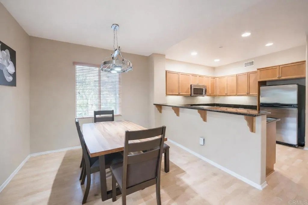 4096 Union Square Lane — photo