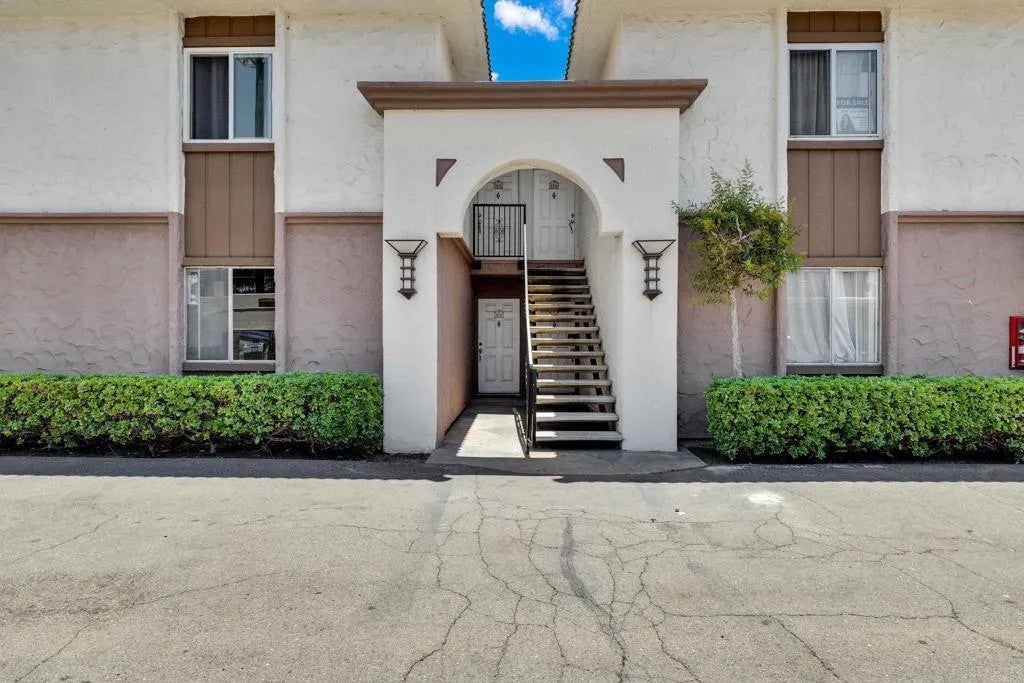 10235 Madrid Way 114 — photo