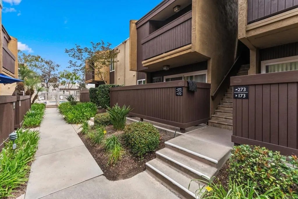 3456 Castle Glen Drive 273 — photo