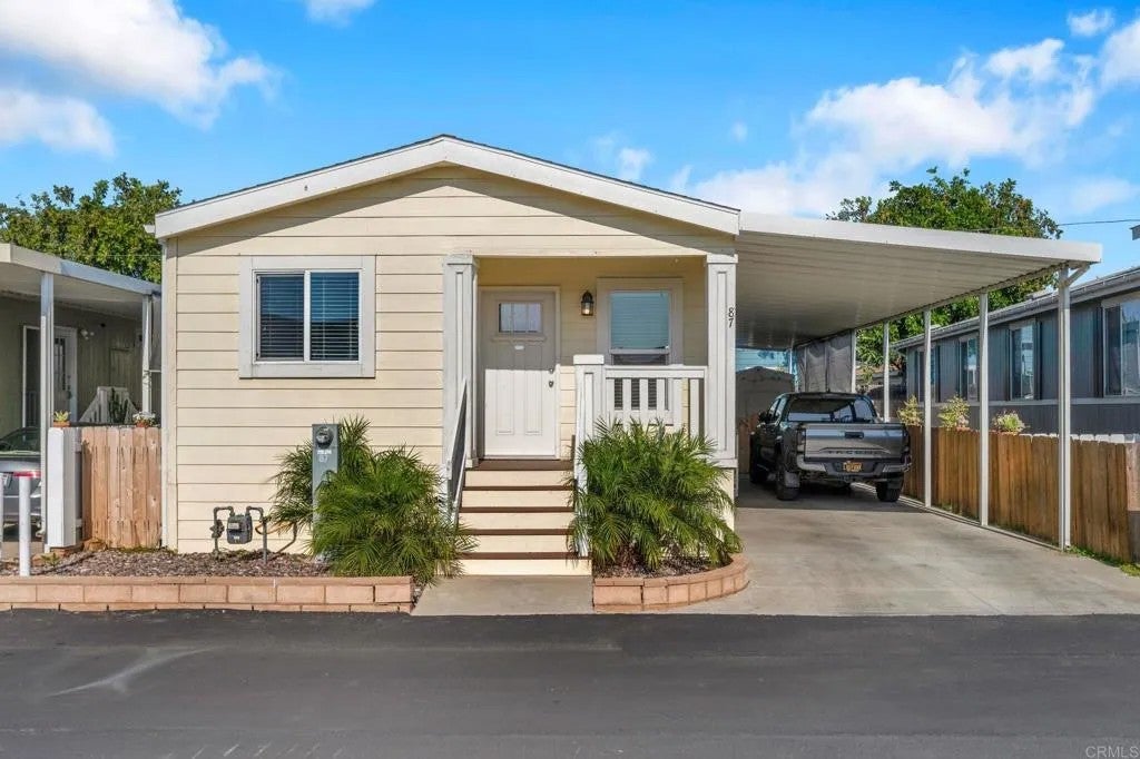 1315 Pepper Drive 87 — photo