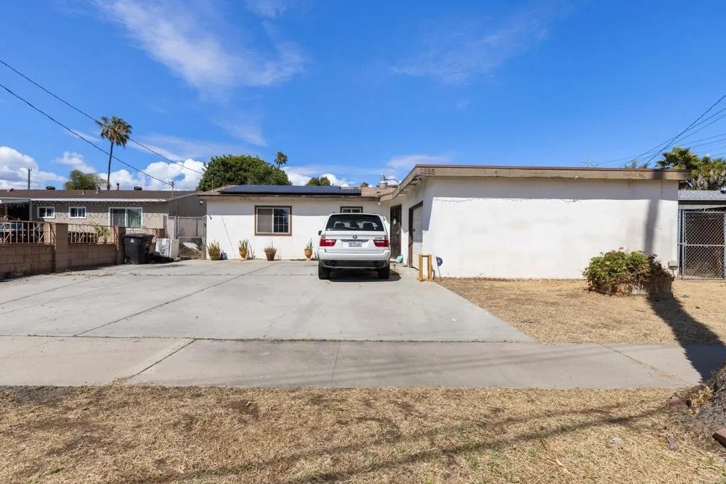 1385 Melrose — photo