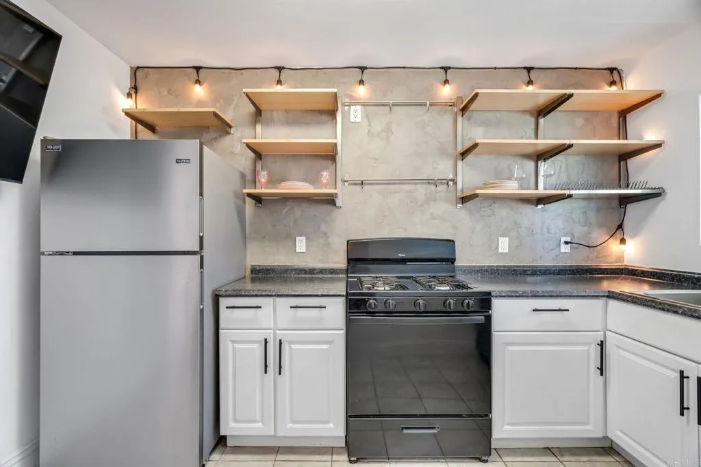 921 Street Unit 15 — photo