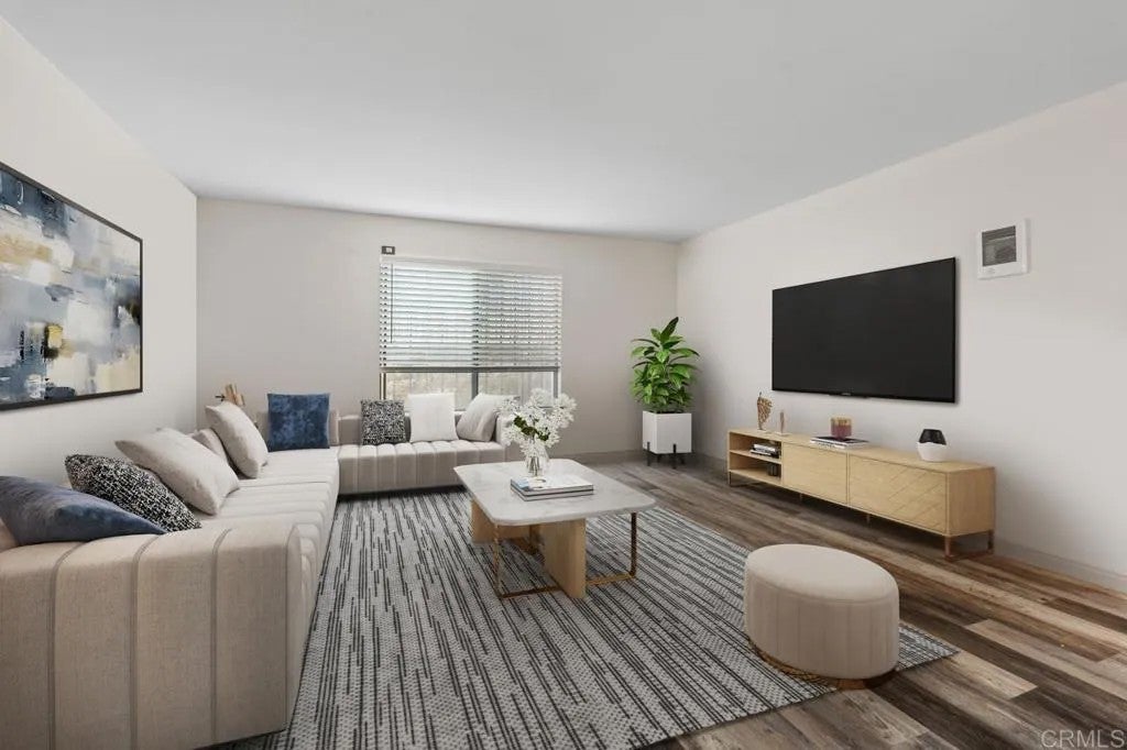 634 8 Th St Apt 4 — photo