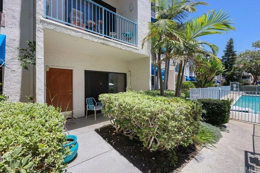 8310 Regents Road 1E — photo