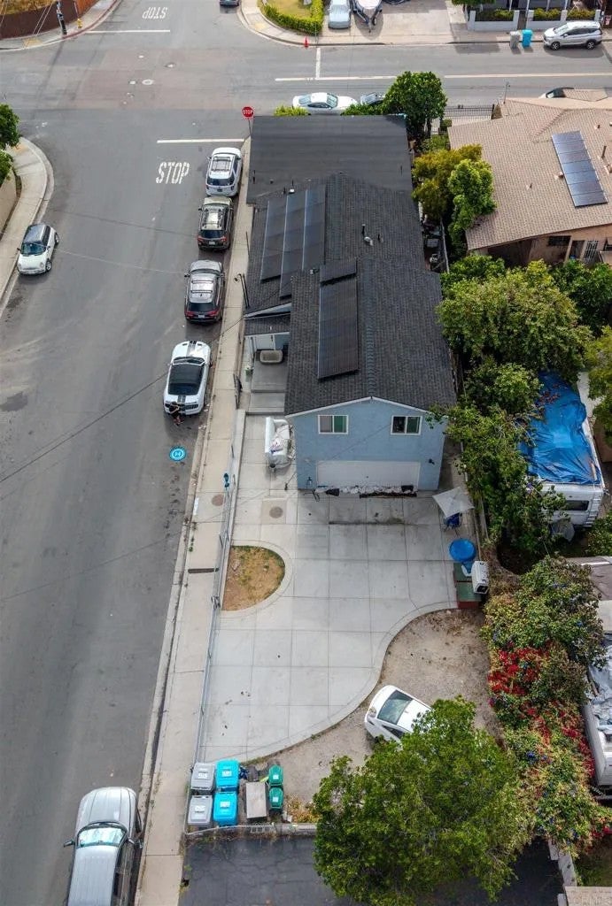 306 Averil Rd a, B. & C — photo
