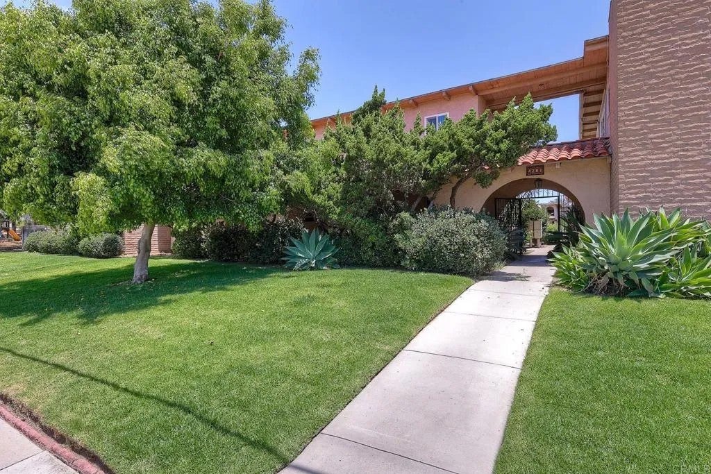 4281 Lowell Street 23 — photo