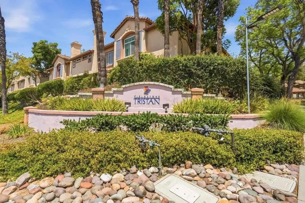 11354 Via Rancho San Diego F — photo